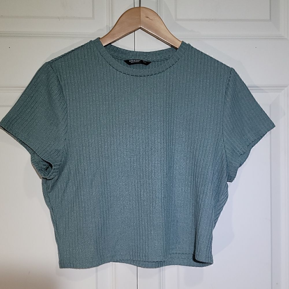 Shein Curve Women's Plus Size Rib Knit Cropped Solid Tee